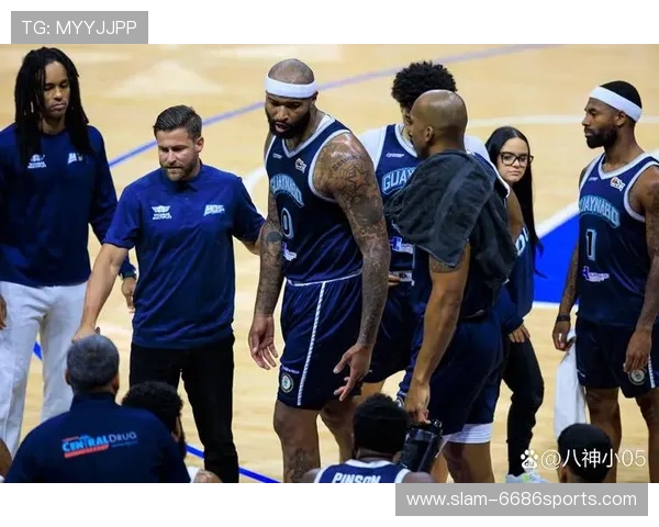 足球场上撞人的球星引发争议和热议 究竟是谁导致了这场冲突的发生